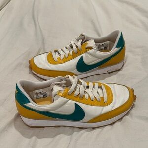 Women’s Nike Sneakers